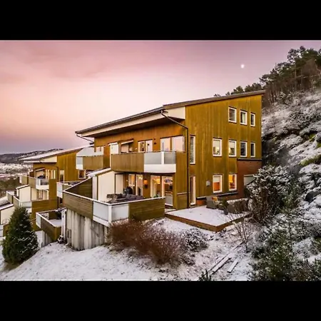 Stor Leilighet Med Nydelig Utsikt Og Solforhold Apartamento *